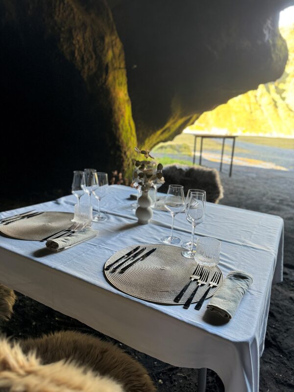 Takgil Canyon private dining